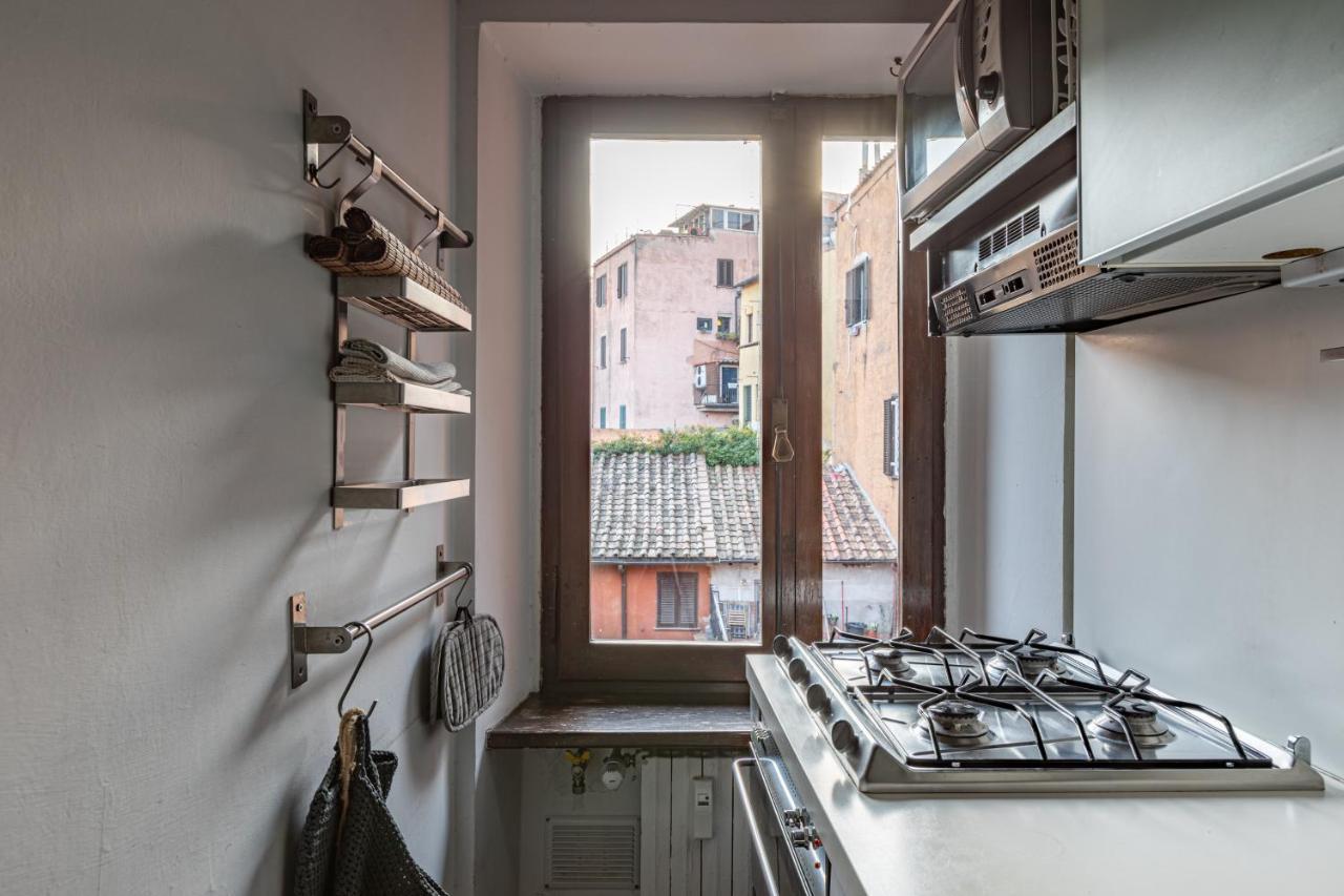 Mattonato 36 * Rome