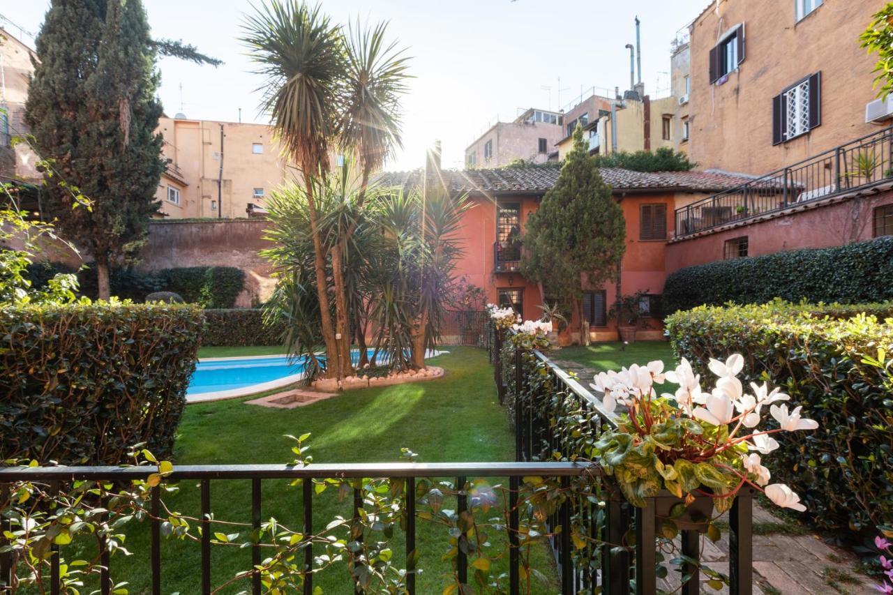 Apartment Mattonato 36 Rome