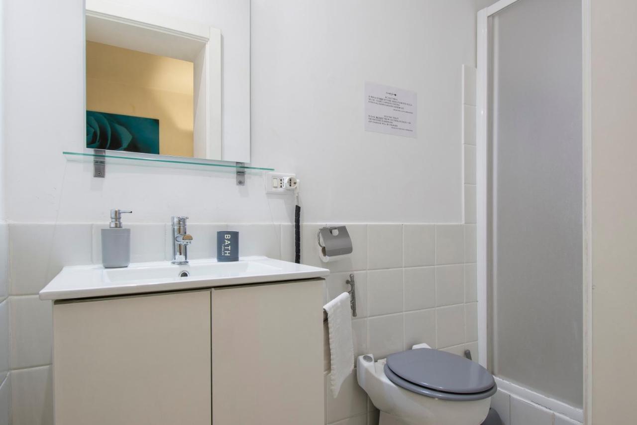 Chroma Farinone 28 Rome
