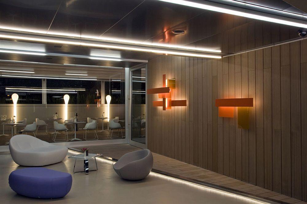 Zone Hotel