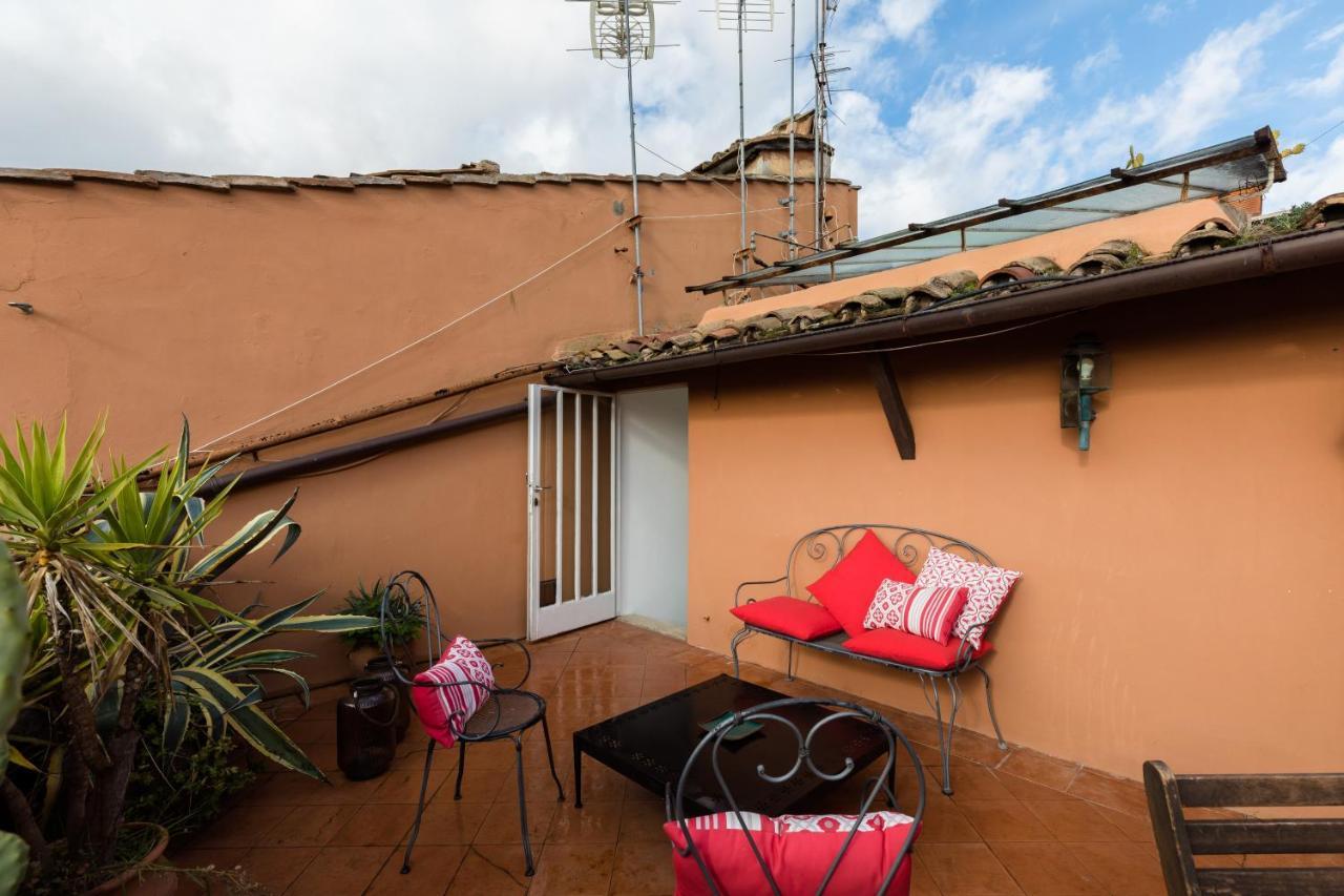 Amazing Penthouse With Private Terrace In Trastevere Apartment