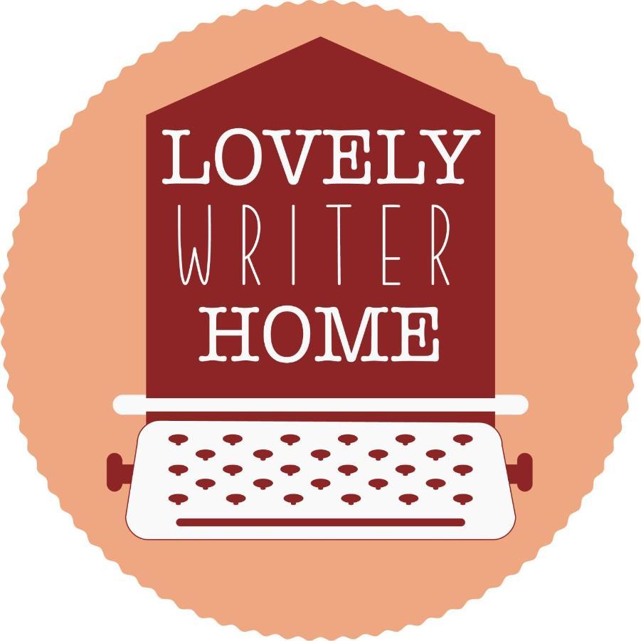Lovely Writer Rome