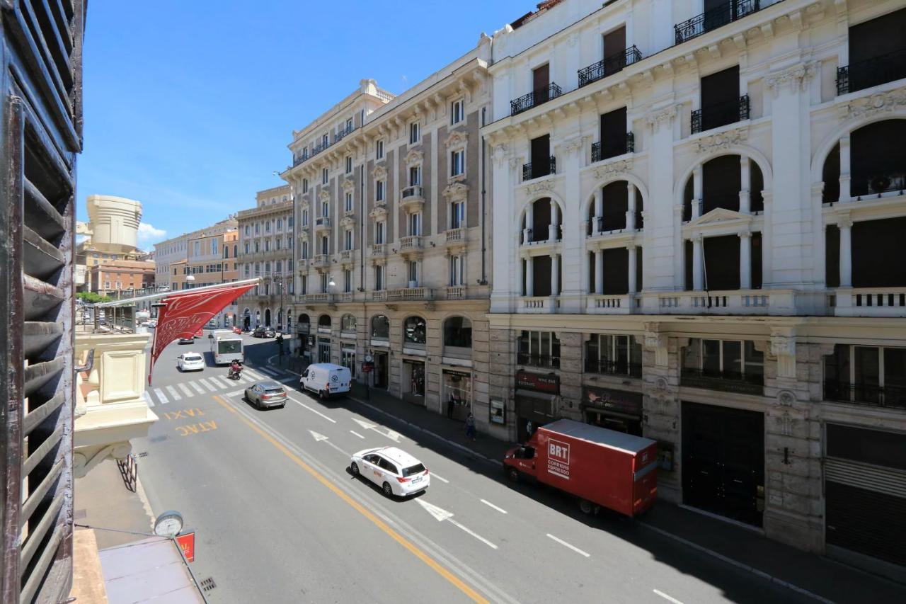 Elegant Nearby Trevi Fountain Apartment *