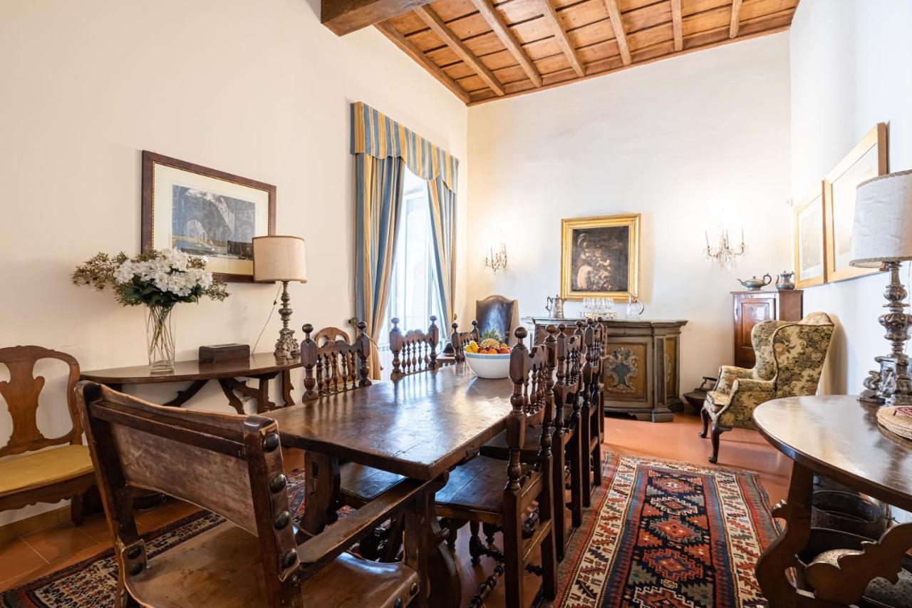 Roman Holiday For 6 By Piazza Navona Appartement