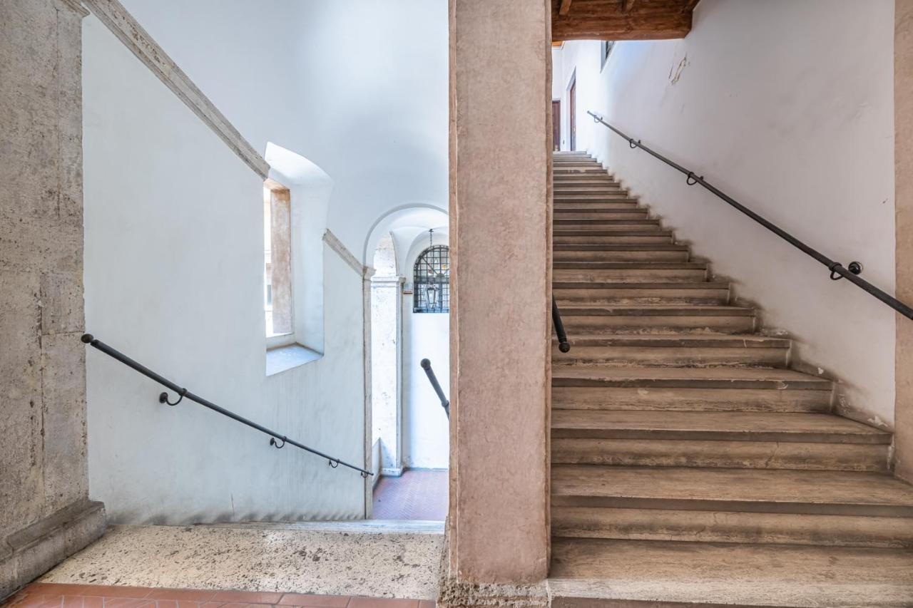 Roman Holiday For 6 By Piazza Navona Appartement Rome