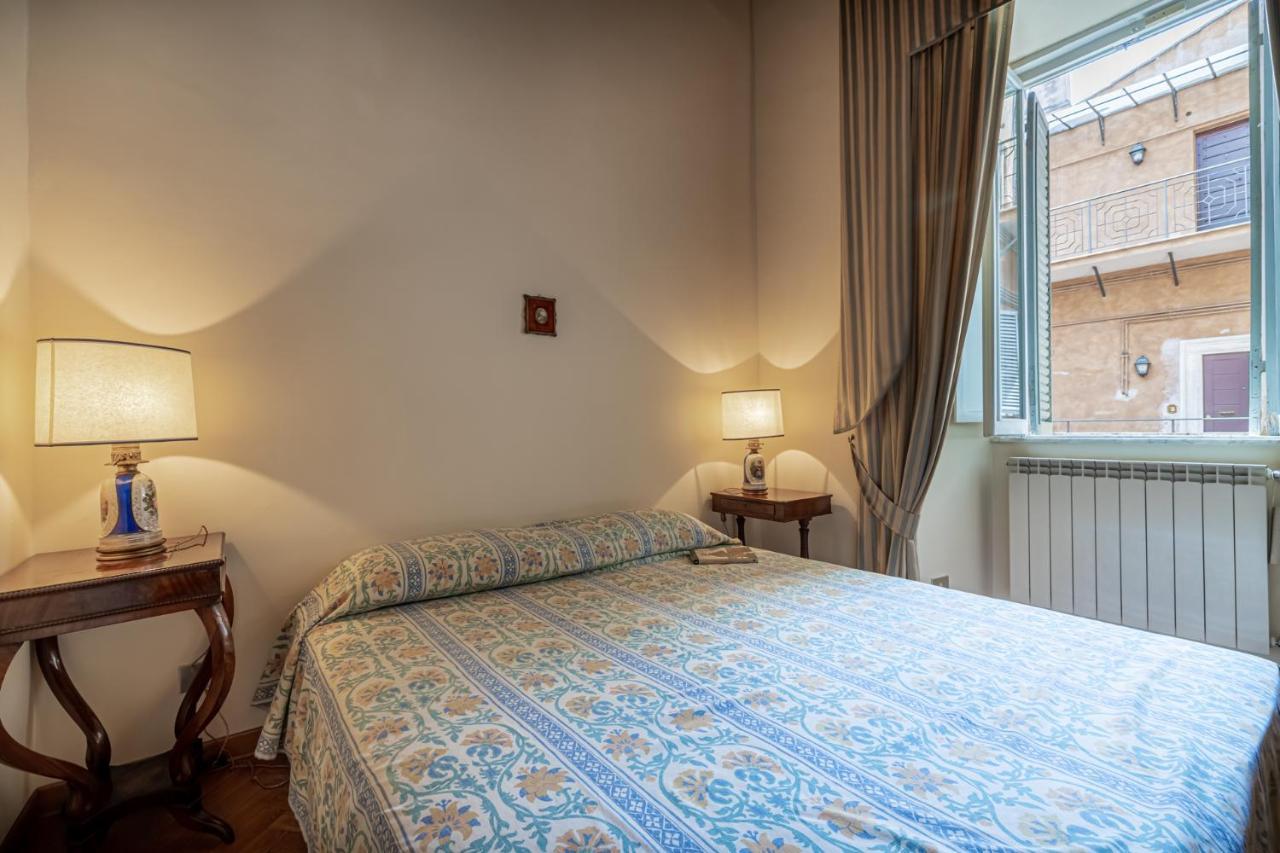 Roman Holiday For 6 By Piazza Navona Appartement