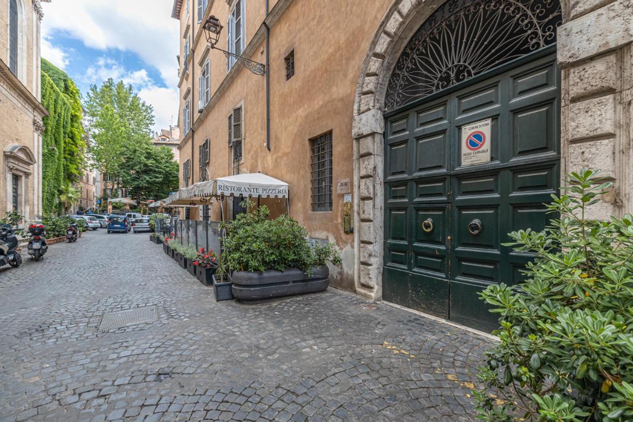 Roman Holiday For 6 By Piazza Navona Appartement