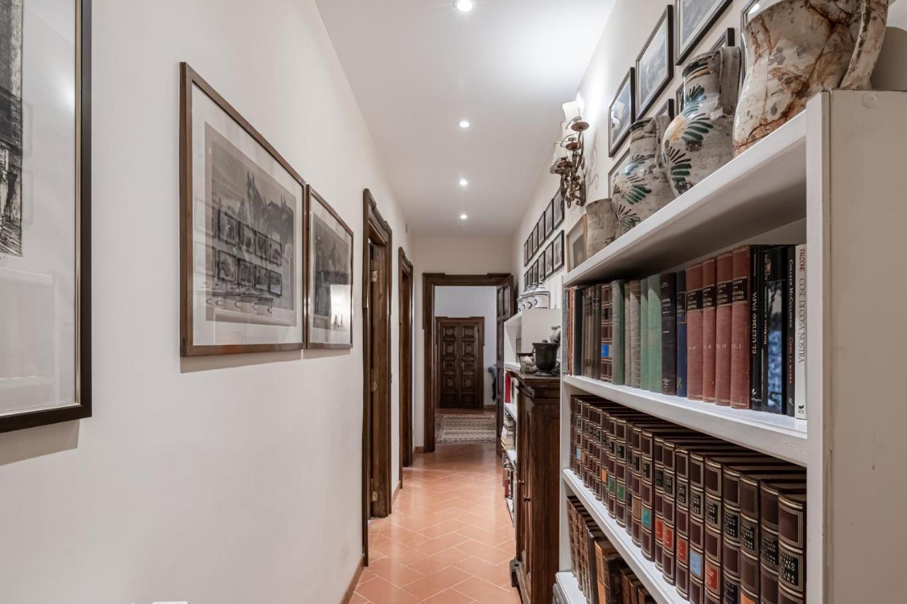 Roman Holiday For 6 By Piazza Navona Appartement