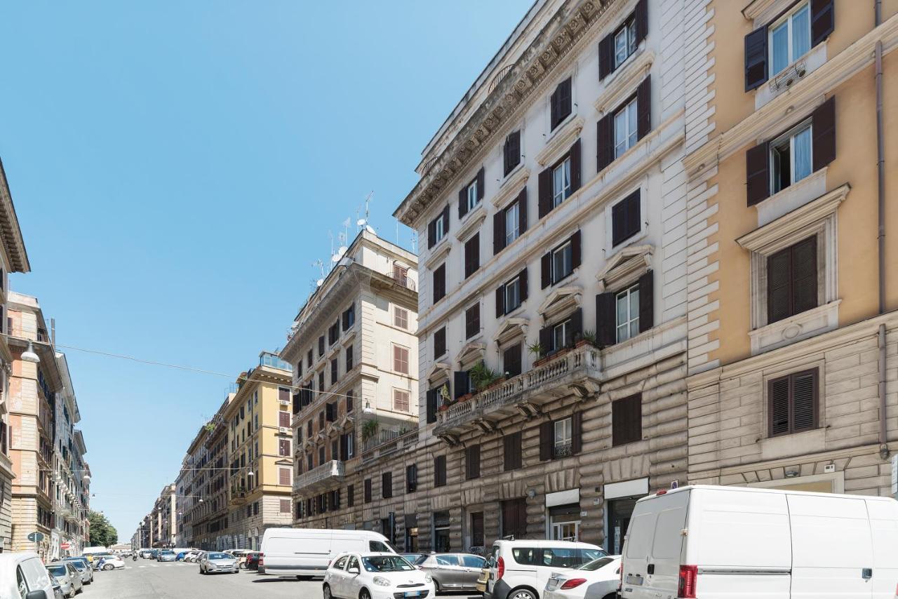 Piazza Vittorio * Rome