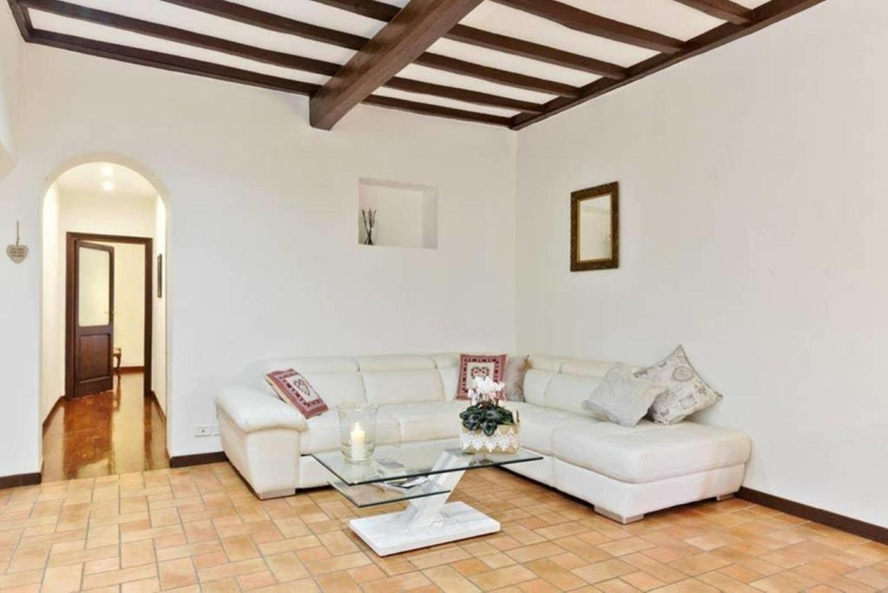 Affaccio Su Trastevere Apartment *