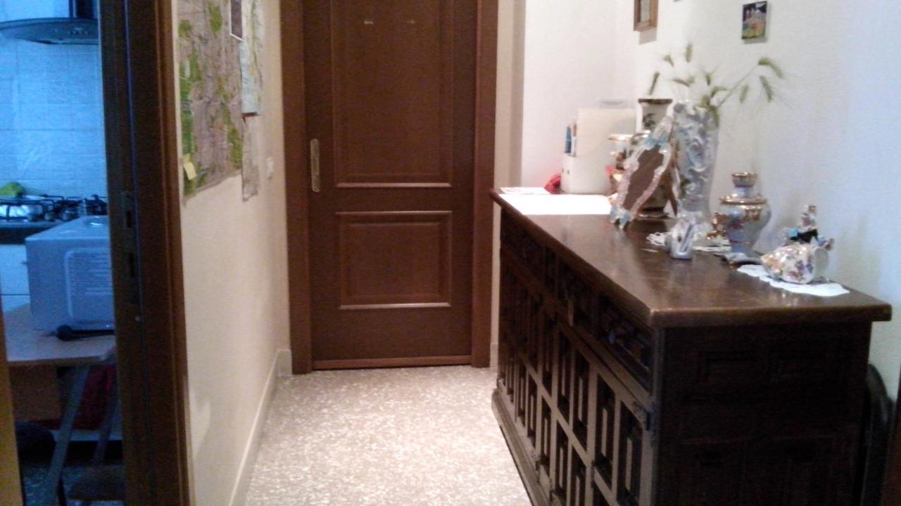 Affittacamere , Near Trastevere Station * Rome