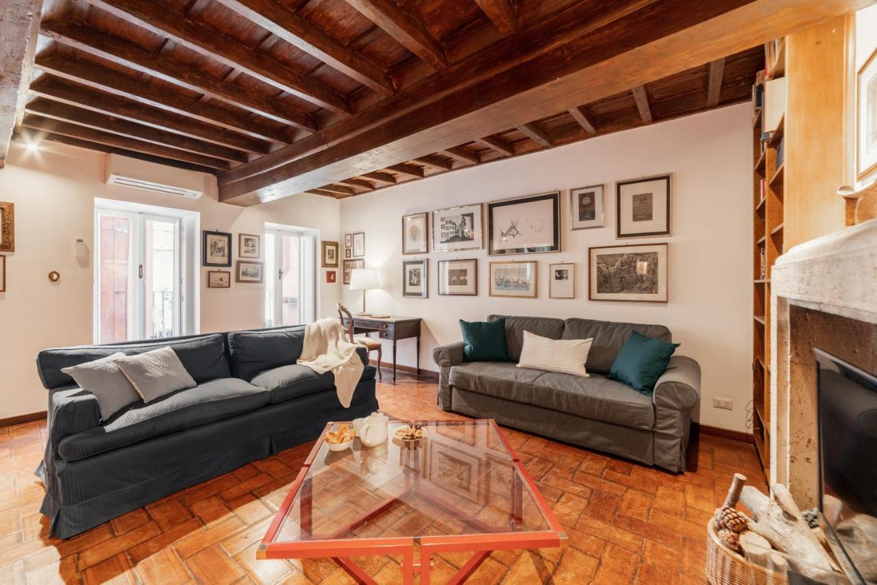 Domus Quiritum Charming, D'epoca A Campo De' Fiori Appartement *