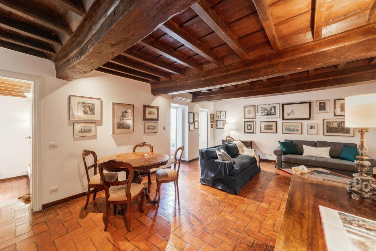 Domus Quiritum Charming, D'epoca A Campo De' Fiori Appartement
