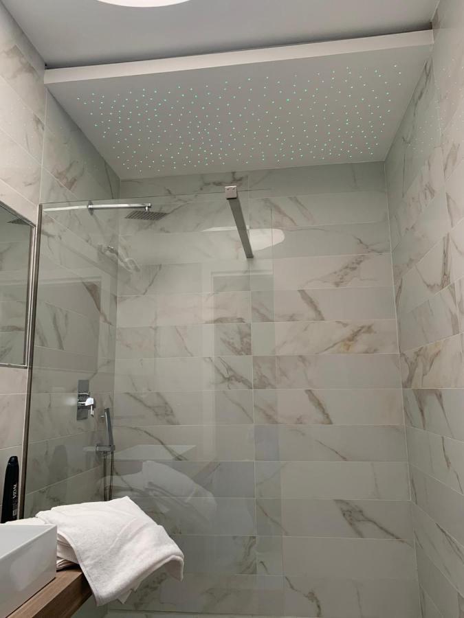 Penthouse Aureliana Attico Con Piscina A Apartment *