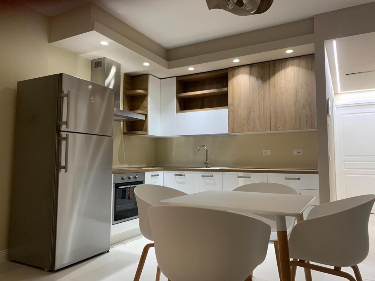 Apartment Penthouse Aureliana Attico Con Piscina A