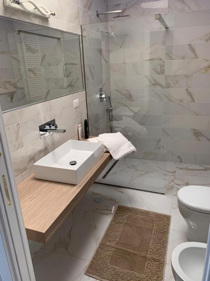 Apartment Penthouse Aureliana Attico Con Piscina A *