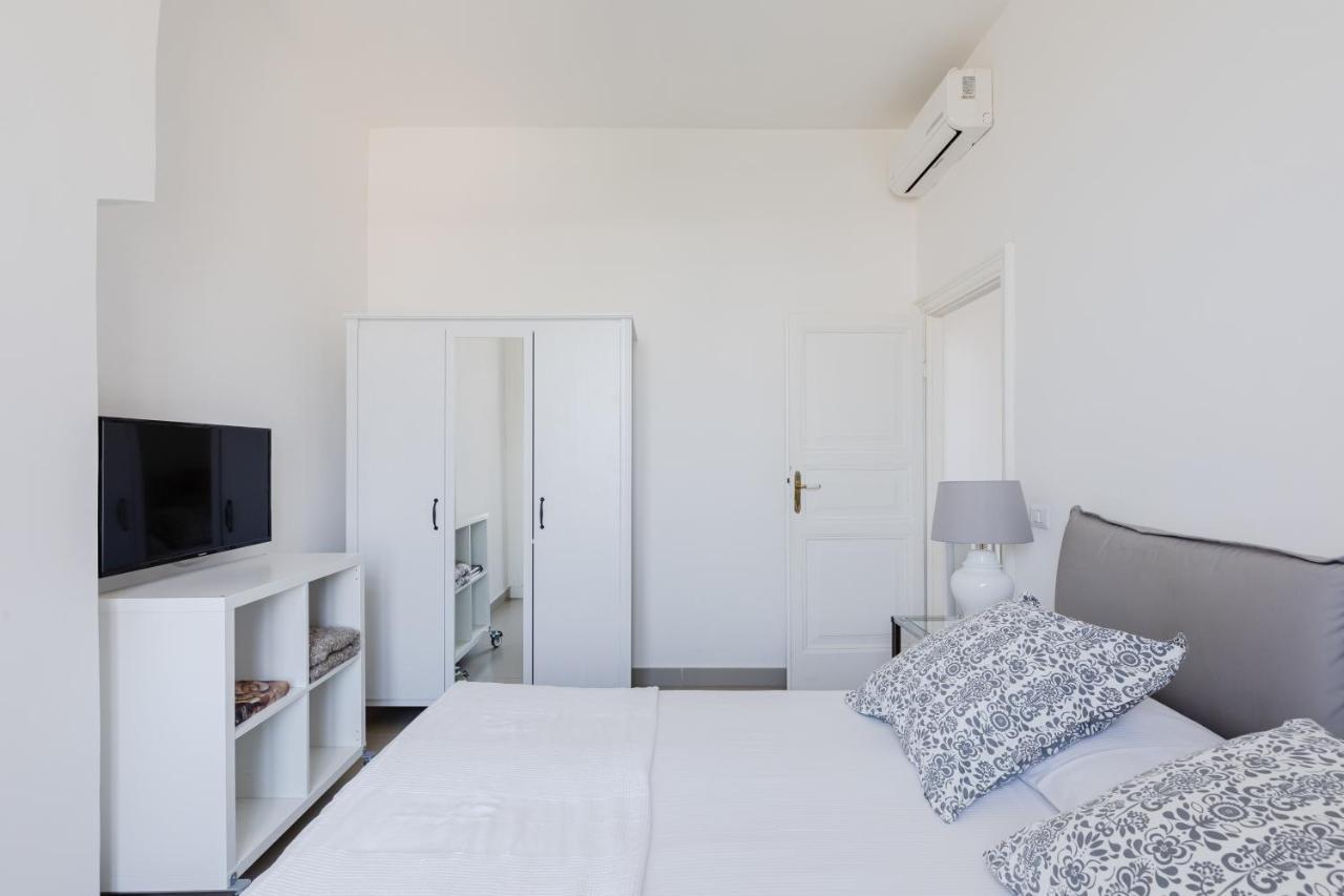 Elegante E Classico Attico Con Terrazzo Privato Vicino Al Vaticano Apartment Rome