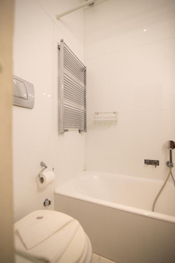 Luxury Piazza Navona Escape 11 Rome