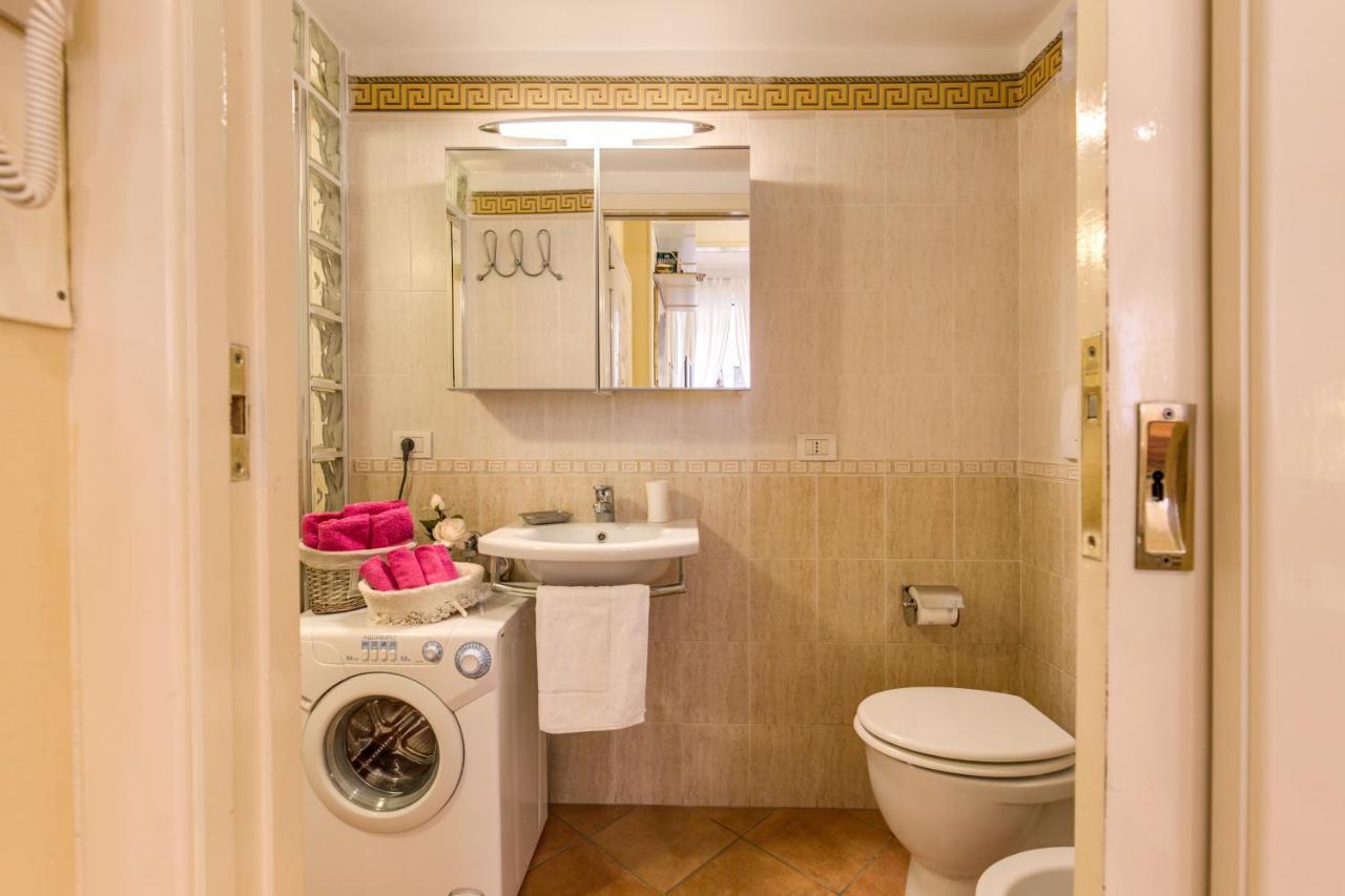 Apartment Monti Romantic Sunshine Maisonette Rome