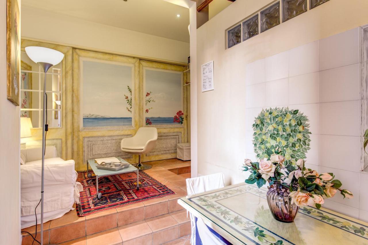 Monti Romantic Sunshine Maisonette * Rome