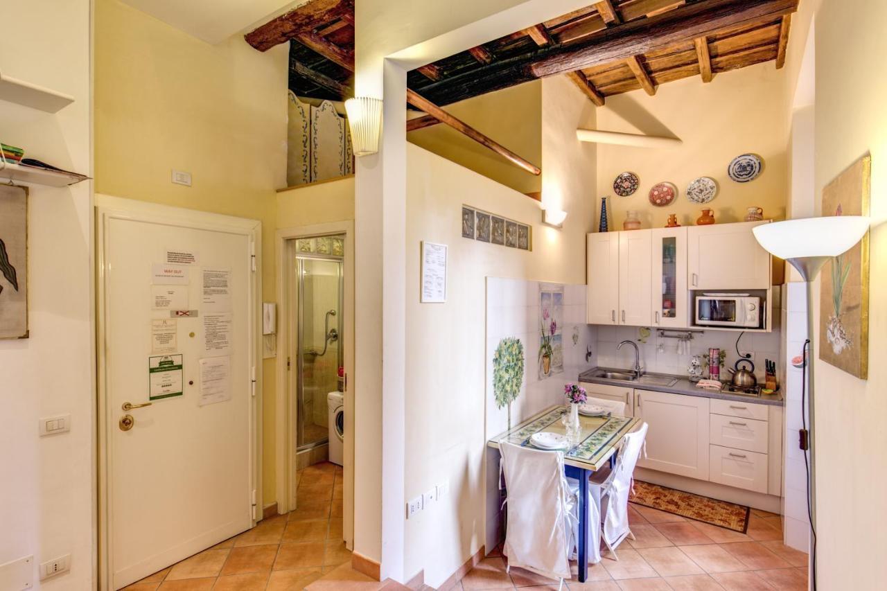 Monti Romantic Sunshine Maisonette Apartment
