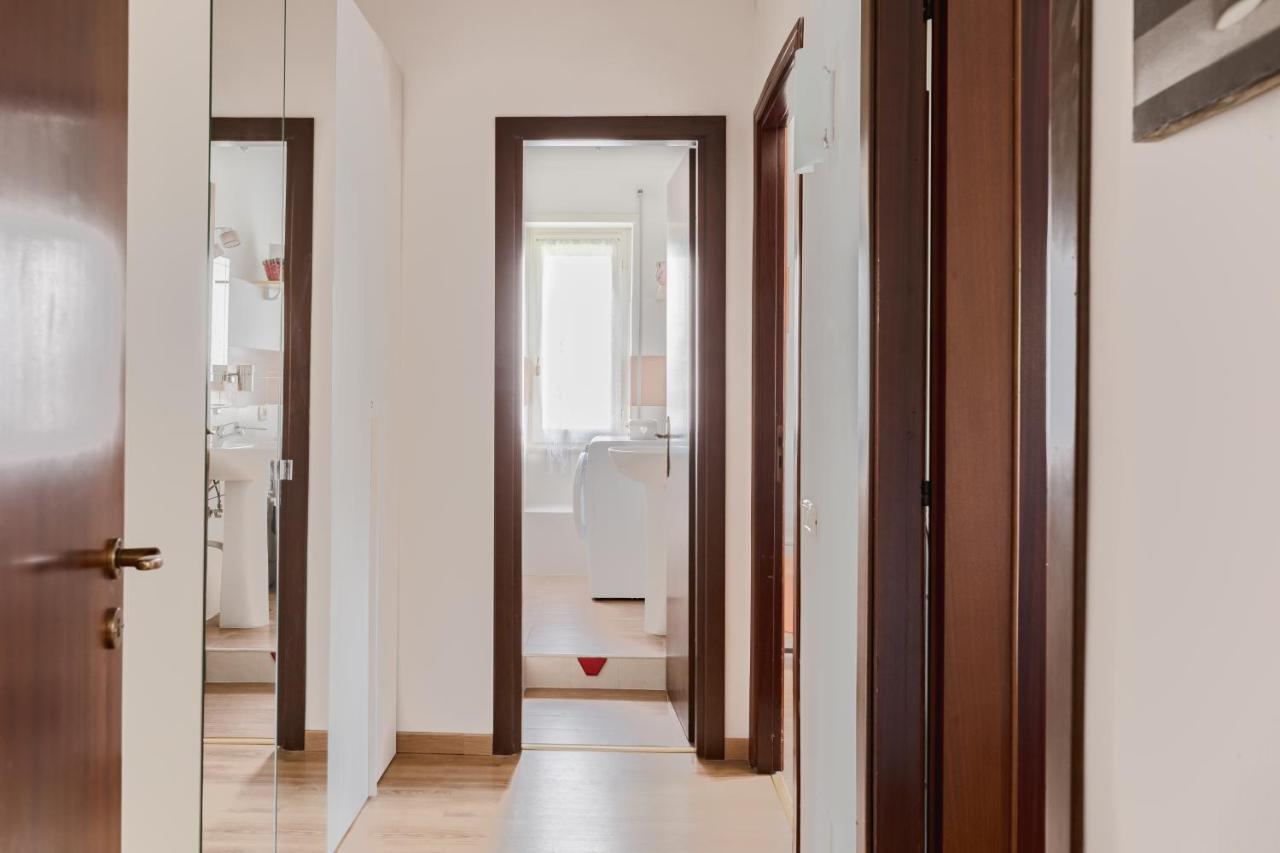 Pelizzi Apartment, 5 Persone, 2 Camere, Balcone, Cinecitta Apartamento *