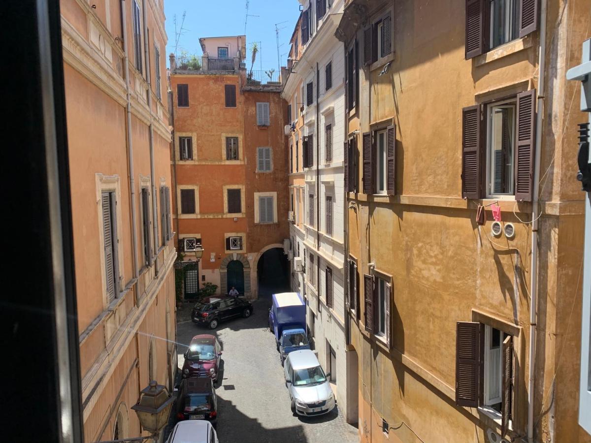 Little Queen Rooms Roma
