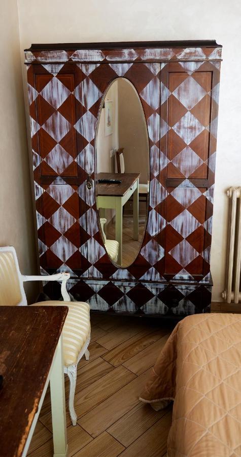 Deco's Place Teodora Apartment *