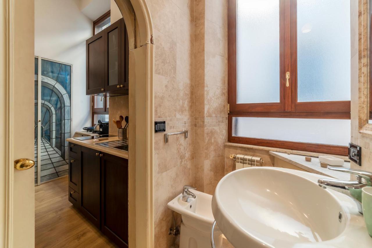 Apartment Piazza Di Spagna Elegant Rome