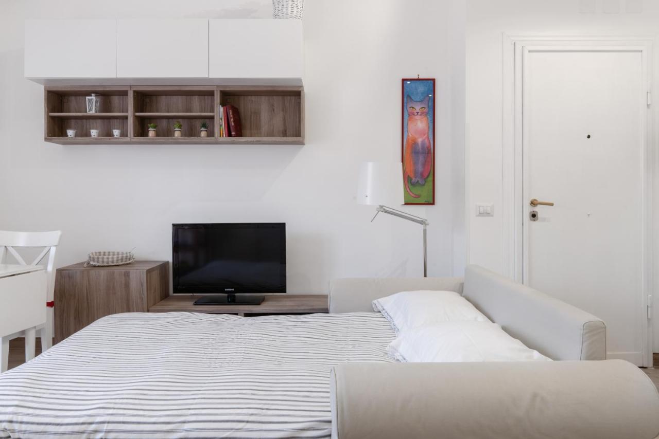 Walking Distance From San Pietro Apartment