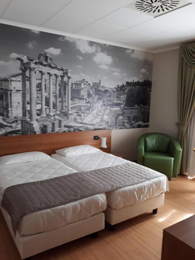 Hotel Ele Green Park Pamphili 4*