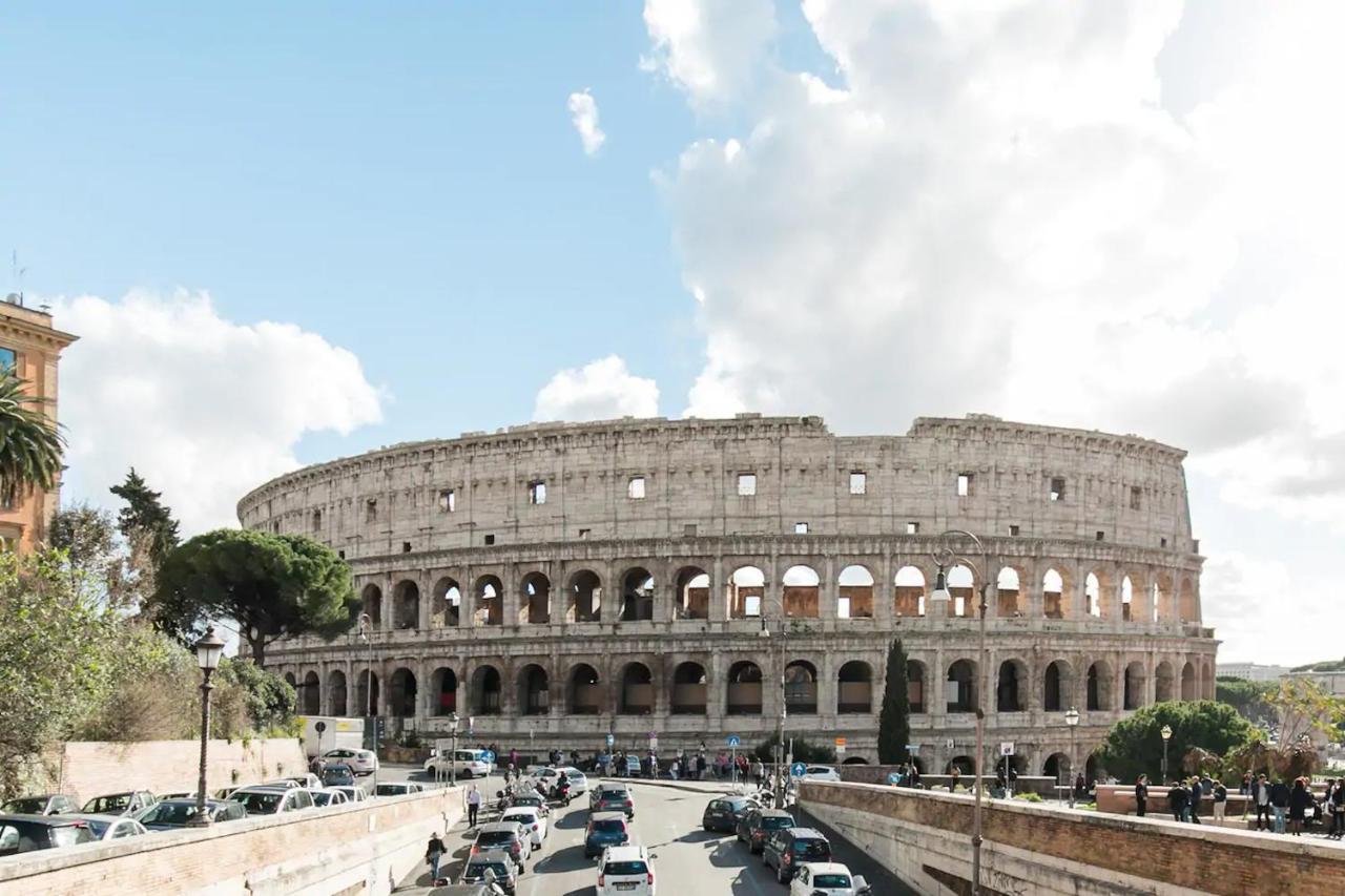 Colosseum's Courtyard * Rome