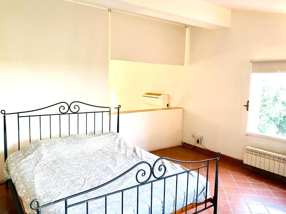 3 Bedrooms House With Jacuzzi Enclosed Garden And Wifi At Castel Di Decima Holiday home *
