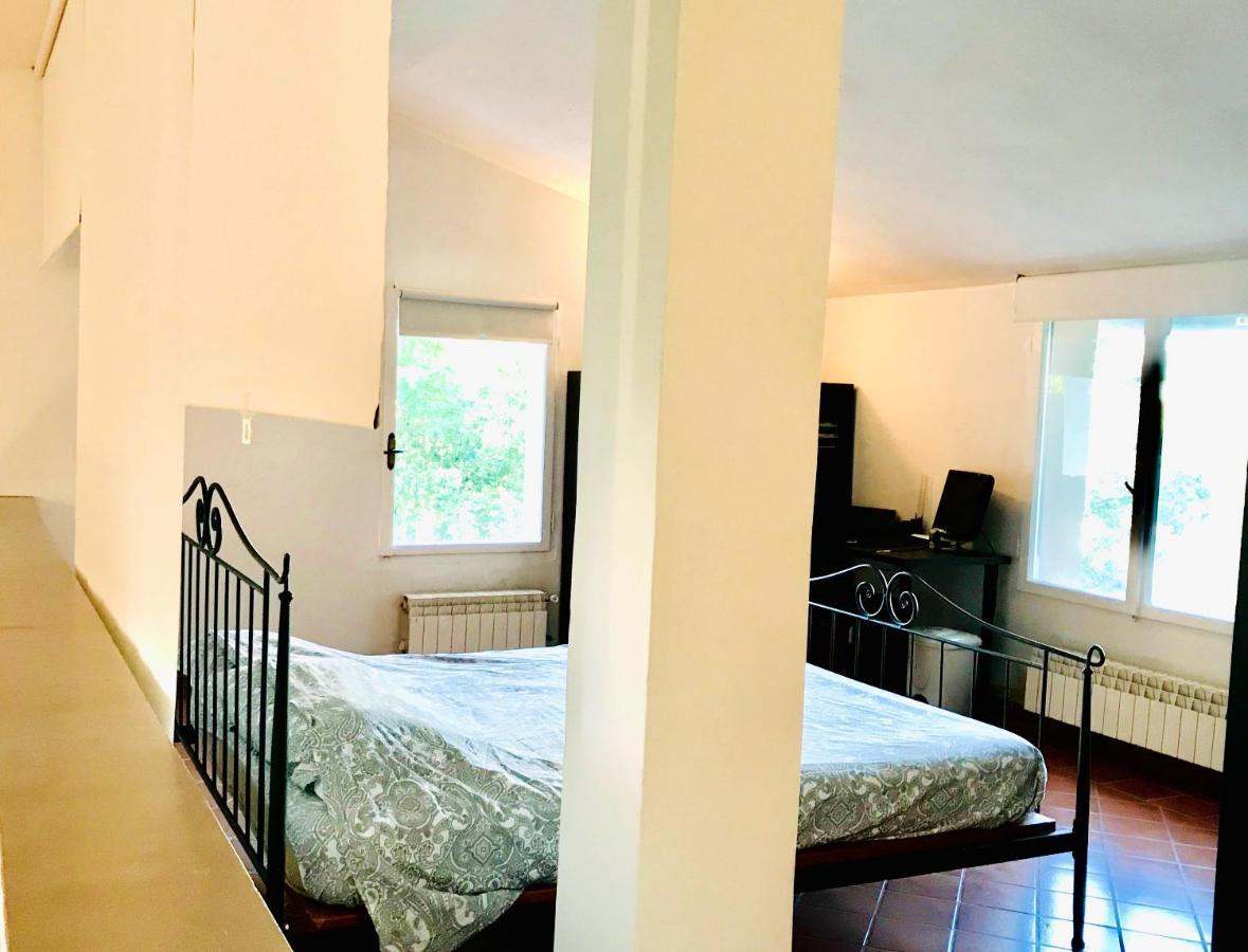 3 Bedrooms House With Jacuzzi Enclosed Garden And Wifi At Castel Di Decima *