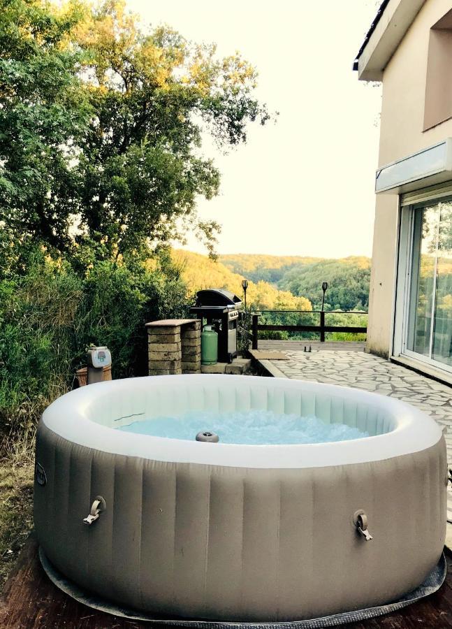 3 Bedrooms House With Jacuzzi Enclosed Garden And Wifi At Castel Di Decima Rome