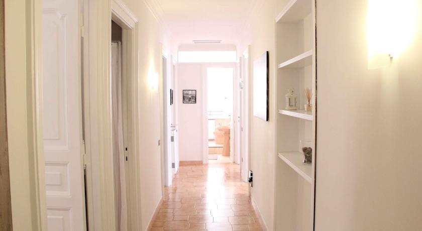 Luxury White House * Rome