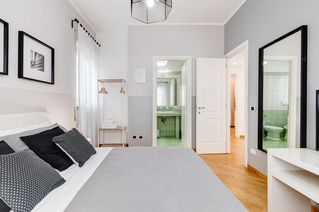 Bmga L Incredible 3bdr With Balcony In Center *