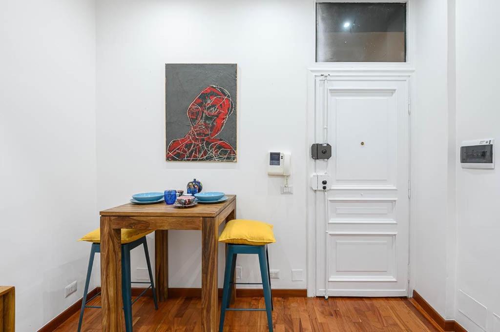 Apartment Design Trevi Fountain *