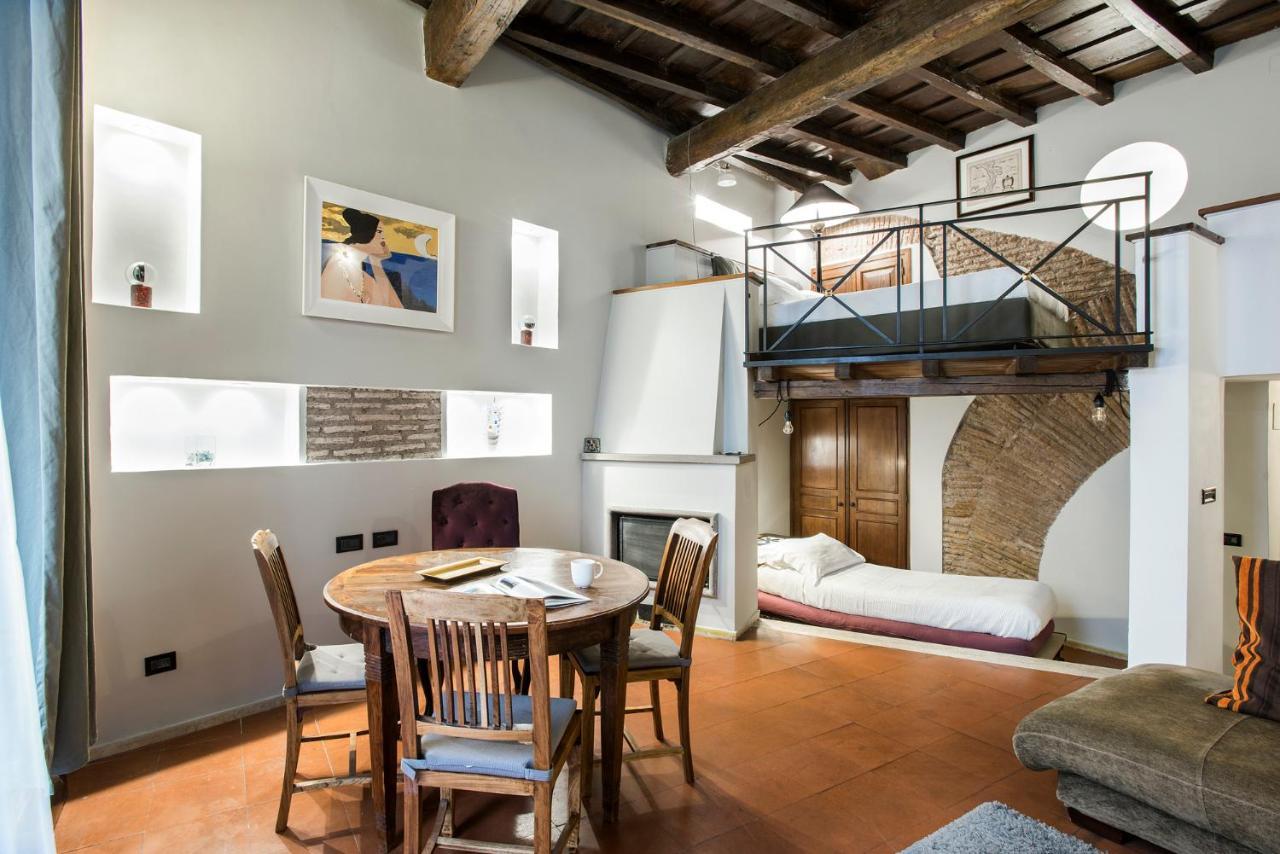 Apartment Charming Pantheon Apt In The Heart Of Rome *