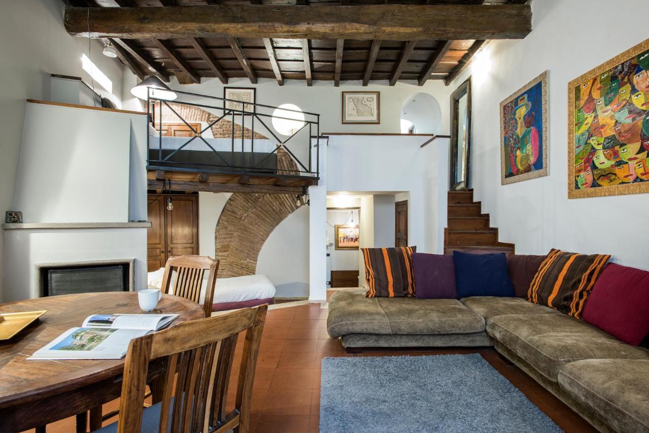 Apartment Charming Pantheon Apt In The Heart Of Rome *