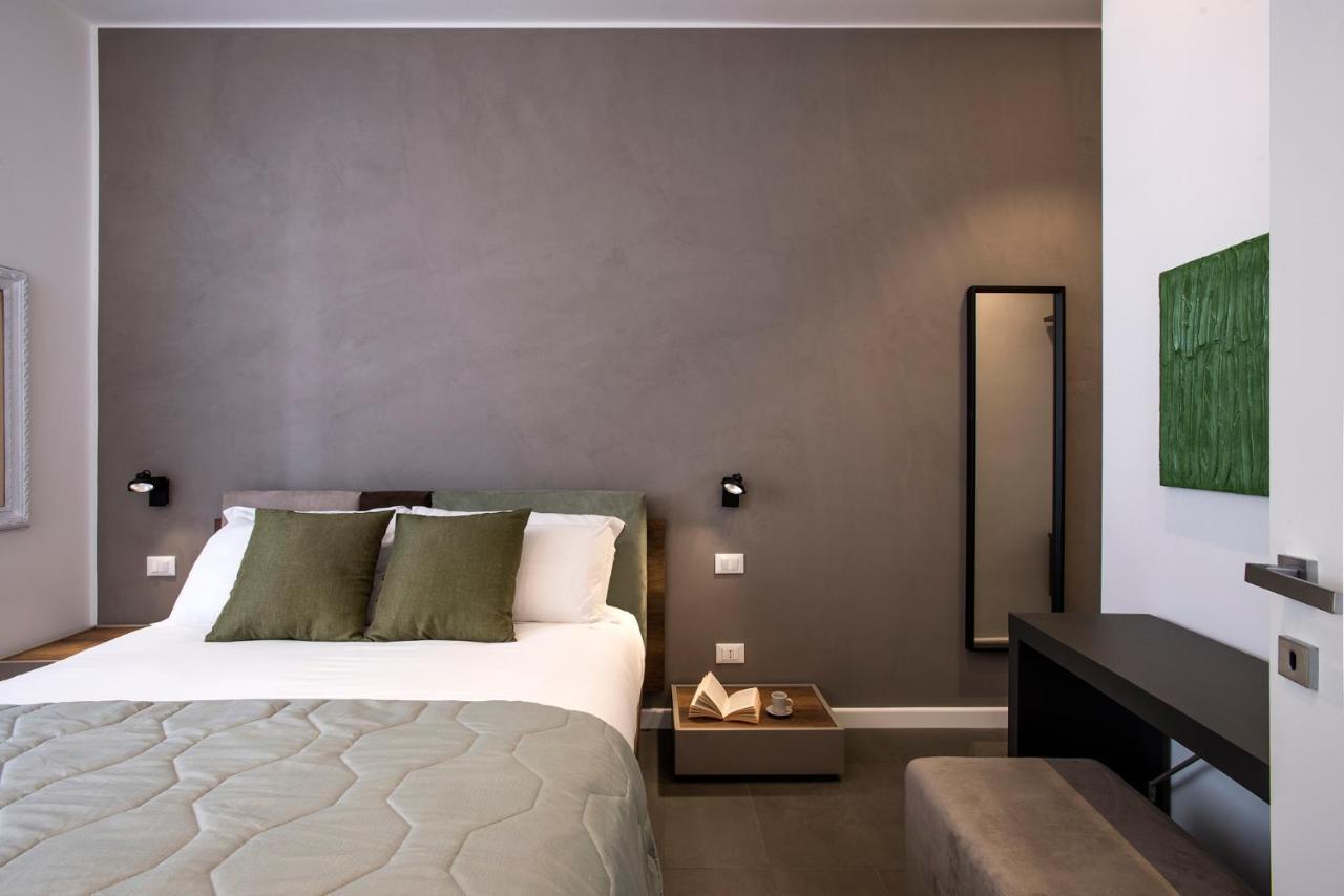 Apartment Residenza Fontanella Barberini By Spanish Steps Rome