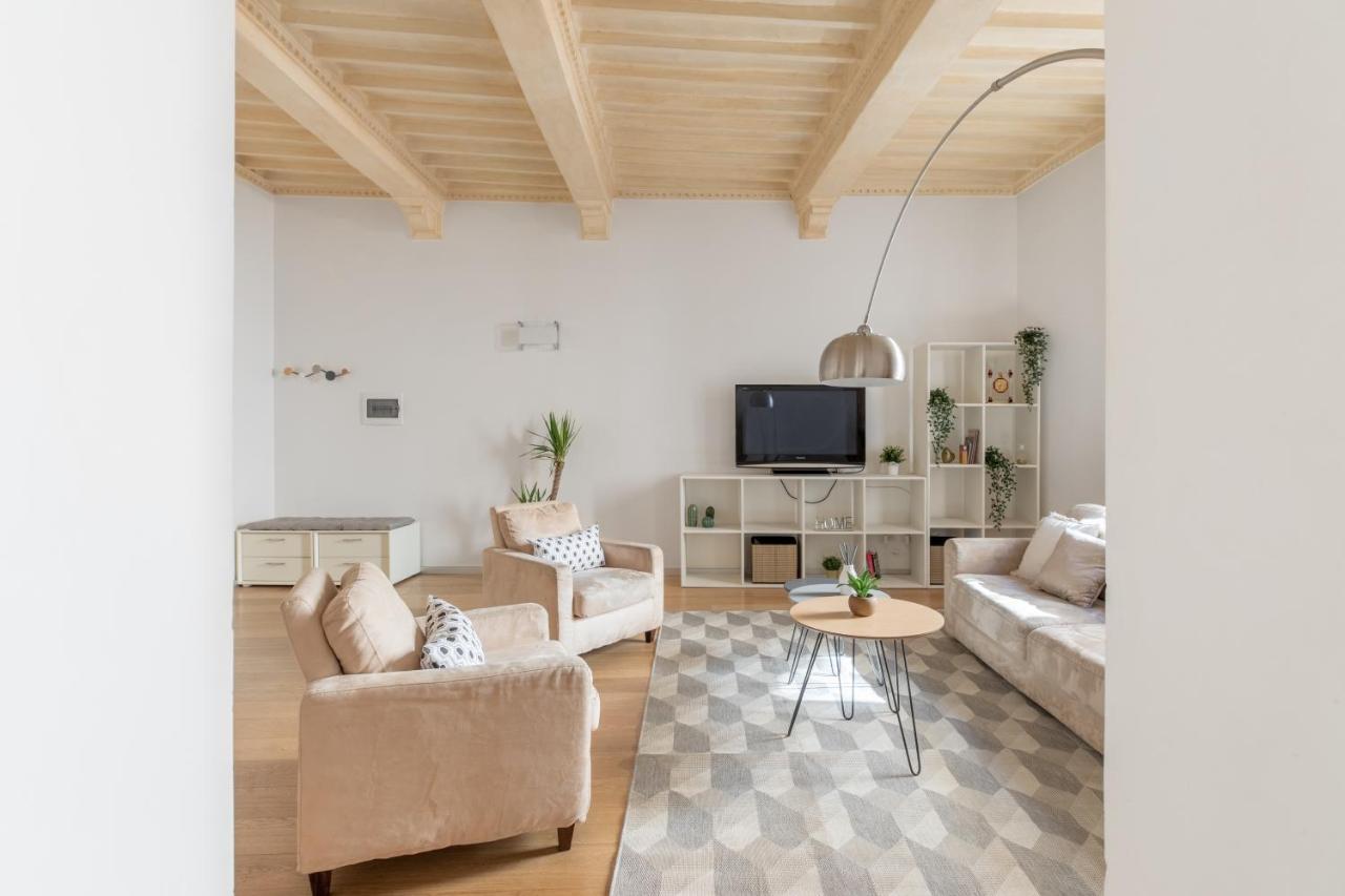 Iflat Navona White And Stylish