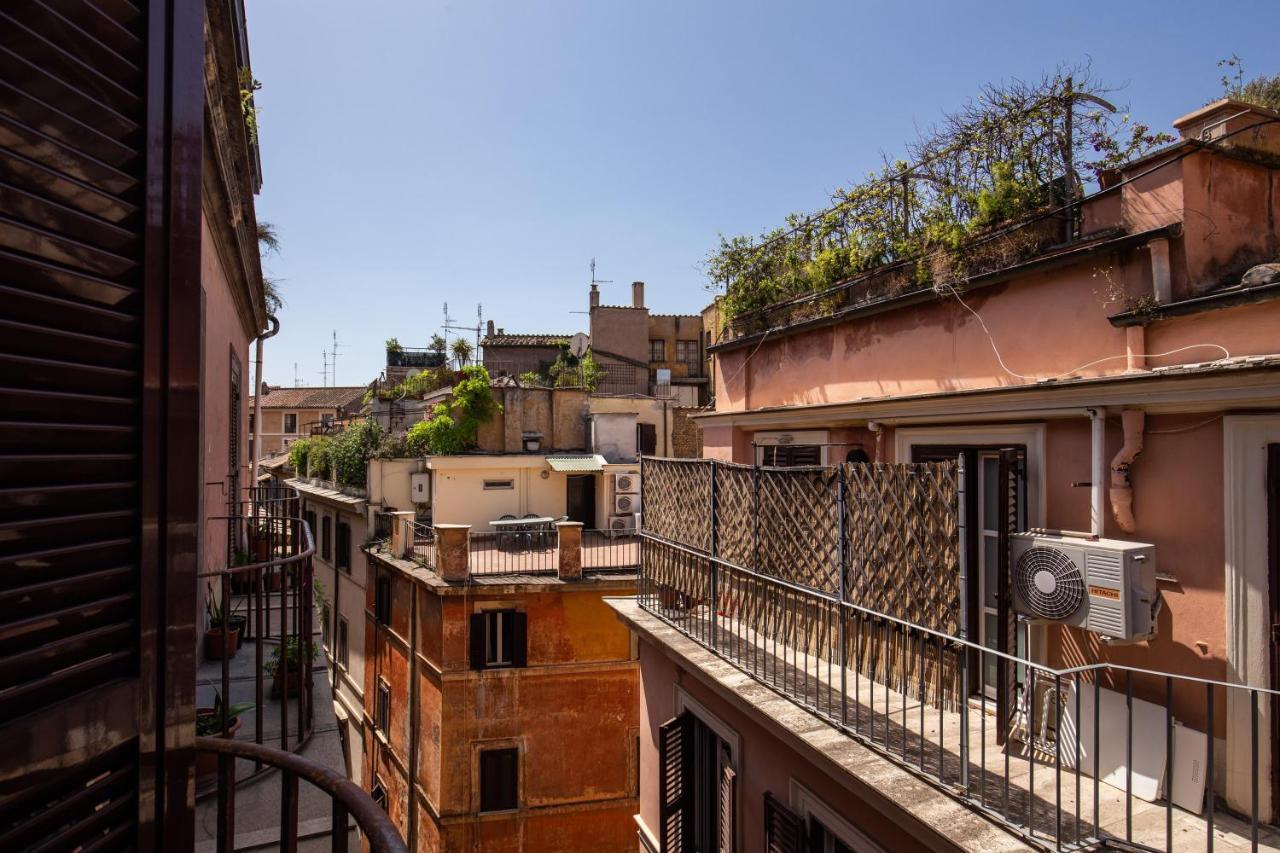Lovely With Balcony In Campo De' Fiori Appartement Rome