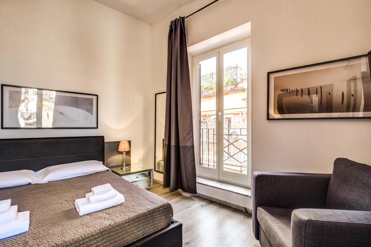 Lovely With Balcony In Campo De' Fiori Appartement *