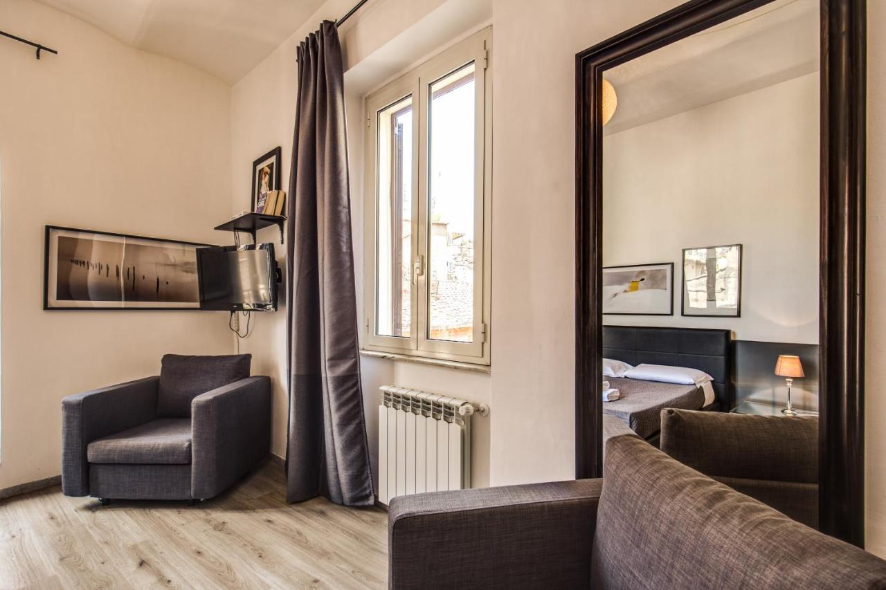 Lovely With Balcony In Campo De' Fiori Appartement Rome