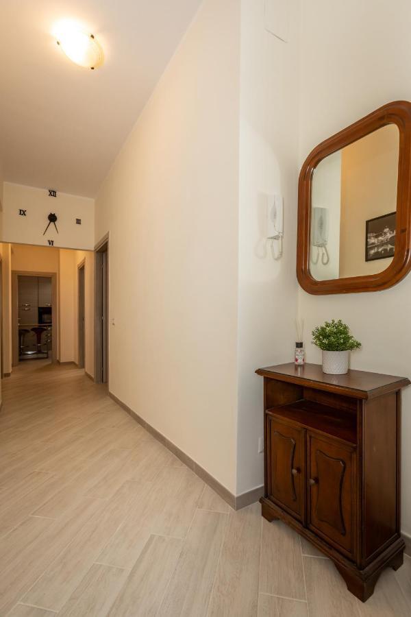 Appartement Near S.giovanni/metro C ***** Big New *