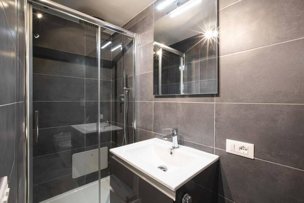 Unforgettable Split Level Jacuzzi Navona - Collection *