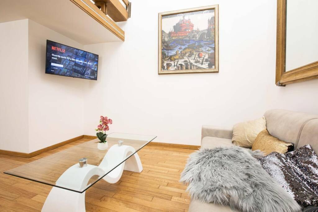 Unforgettable Split Level Jacuzzi Navona - Collection Apartment *