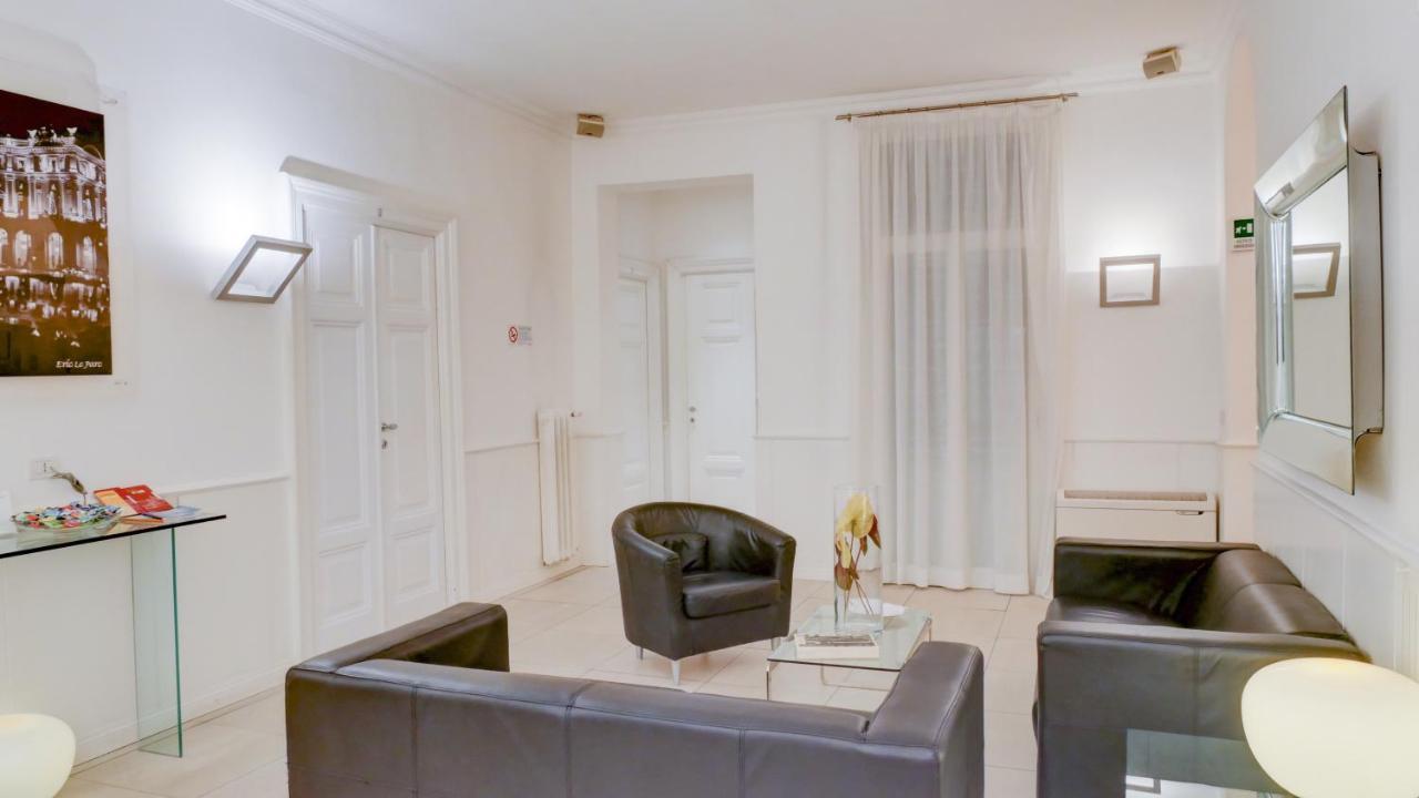 Enjoy Luxury In Apartment *