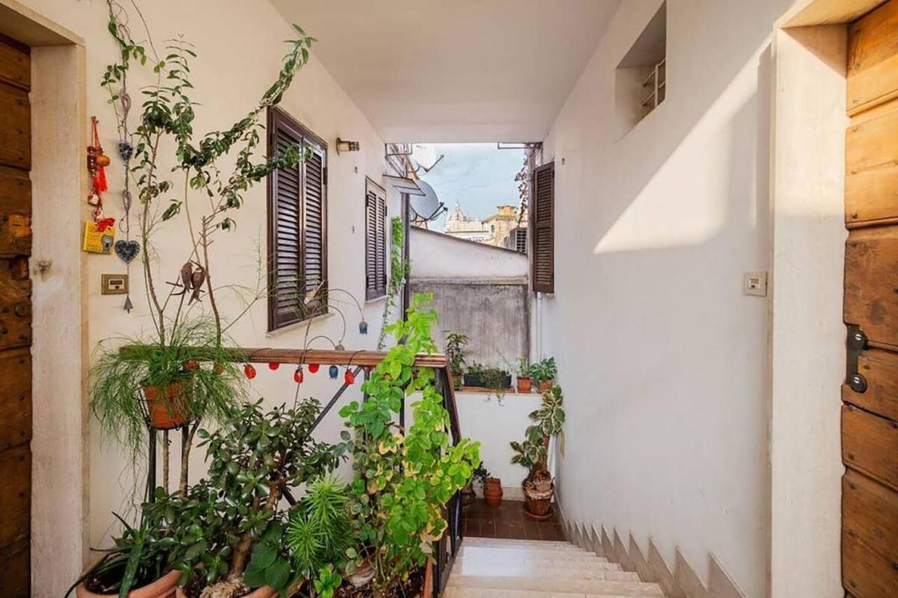 Hostme Colosseum Appartement *